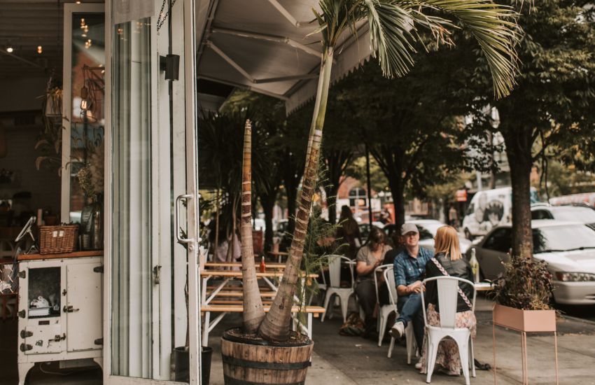 tips visiting cafe in bowral
